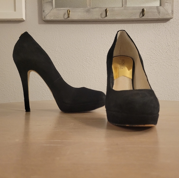 Michael Kors Suede Heels Sz 8 - Picture 8 of 12